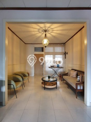 Siap Huni Rumah Mewah 5 Kamar di Kebayoran Baru Dekat ke Mana Saja Siap Huni Rumah Mewah 5 Kamar di Kebayoran Baru Dekat ke Mana Saja