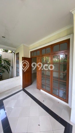 Rumah Elit Modern Siap Huni di Pondok Indah Jakarta Selatan Rumah Elit Modern Siap Huni di Pondok Indah Jakarta Selatan
