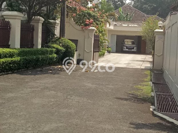 Rumah Elit Modern Siap Huni di Ampera Jakarta Selatan Rumah Elit Modern Siap Huni di Ampera Jakarta Selatan