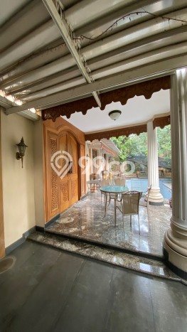 Rumah Elit Modern Tanpa Renovasi di Pejaten Jakarta Selatan Rumah Elit Modern Tanpa Renovasi di Pejaten Jakarta Selatan