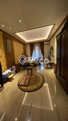 Rumah Elit Modern Tanpa Renovasi di Pejaten Jakarta Selatan Rumah Elit Modern Tanpa Renovasi di Pejaten Jakarta Selatan