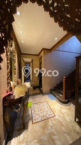 Rumah Elit Modern Tanpa Renovasi di Pejaten Jakarta Selatan Rumah Elit Modern Tanpa Renovasi di Pejaten Jakarta Selatan