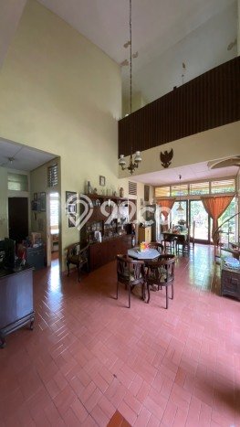 Rumah Elit Modern Tanpa Renovasi di Pejaten Jakarta Selatan Rumah Elit Modern Tanpa Renovasi di Pejaten Jakarta Selatan