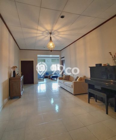 Siap Huni Rumah Mewah 5 Kamar di Kebayoran Baru Dekat ke Mana Saja Siap Huni Rumah Mewah 5 Kamar di Kebayoran Baru Dekat ke Mana Saja
