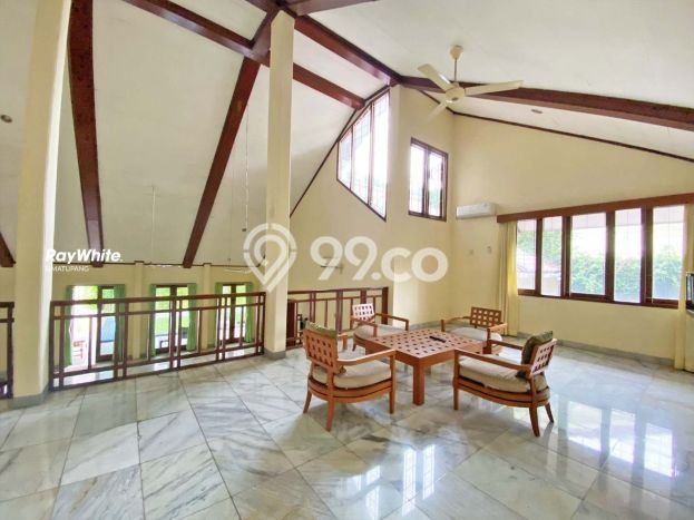 Ready to Use! Premium House LT 758m2 Desain Elegan di Kemang Ready to Use! Premium House LT 758m2 Desain Elegan di Kemang