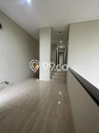 Disewakan! Rumah 4 Kamar Tidur &
4 Kamar Mandi di BSD City, Tangerang Disewakan! Rumah 4 Kamar Tidur &
4 Kamar Mandi di BSD City, Tangerang