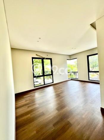 Rumah Eksklusif Dijual LT 247m2 di BSD, Tangerang Selatan Rumah Eksklusif Dijual LT 247m2 di BSD, Tangerang Selatan