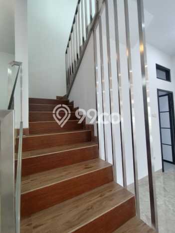 Dijual Rumah Premium dengan Fasilitas Sekitar Lengkap di BSD, Tangerang Selatan Dijual Rumah Premium dengan Fasilitas Sekitar Lengkap di BSD, Tangerang Selatan