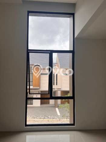 Hunian Mewah Siap Huni LT 105m2 di Cisauk, Tangerang Hunian Mewah Siap Huni LT 105m2 di Cisauk, Tangerang