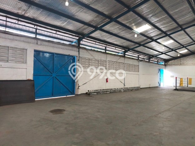 Gudang bagus disewakan di Karawaci Tangerang dengan LB 1435m2 harga sewa terbaik Gudang bagus disewakan di Karawaci Tangerang dengan LB 1435m2 harga sewa terbaik