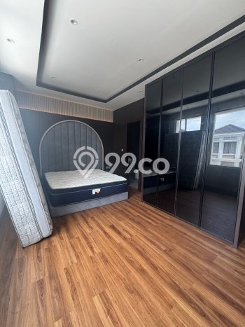 Jual Rumah Mewah Elegan Dengan View Cantik di Gading Serpong The Spring, Tangerang Jual Rumah Mewah Elegan Dengan View Cantik di Gading Serpong The Spring, Tangerang
