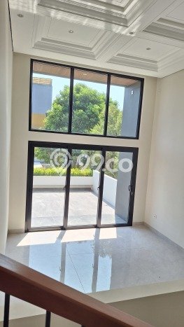Hunian Mewah Dijual LT 203m2 di BSD, Tangerang Selatan Hunian Mewah Dijual LT 203m2 di BSD, Tangerang Selatan