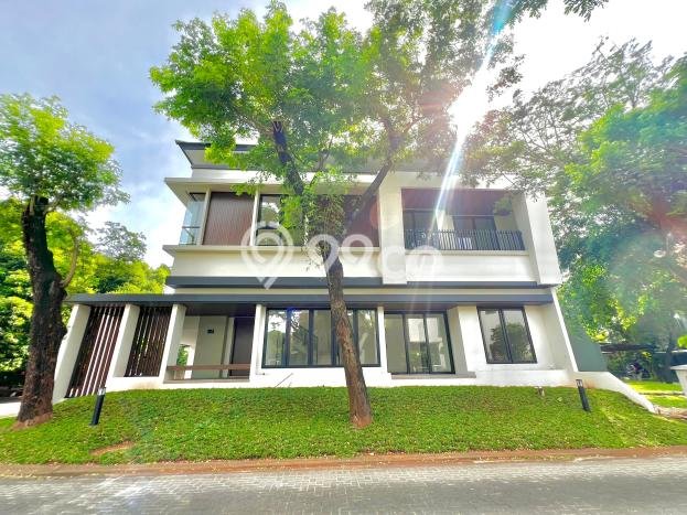 Rumah Eksklusif Dijual LT 247m2 di BSD, Tangerang Selatan Rumah Eksklusif Dijual LT 247m2 di BSD, Tangerang Selatan