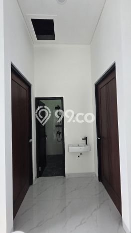 Ready to Use! Luxury House LT 135m2 Desain Elegan di BSD Kencana Loka Ready to Use! Luxury House LT 135m2 Desain Elegan di BSD Kencana Loka