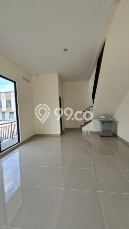 Ruko Disewa di Tangerang dengan LB 102m2 Area Komersial Ramai Ruko Disewa di Tangerang dengan LB 102m2 Area Komersial Ramai