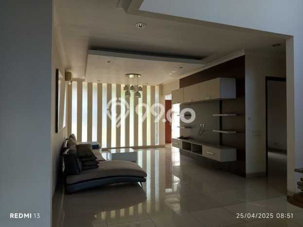Hunian Mewah Siap Huni LT 375m2 di BSD, Tangerang Selatan Hunian Mewah Siap Huni LT 375m2 di BSD, Tangerang Selatan