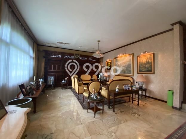 Rumah Eksklusif Dijual LT 1015m2 di Kebon Jeruk, Jakarta Barat Rumah Eksklusif Dijual LT 1015m2 di Kebon Jeruk, Jakarta Barat