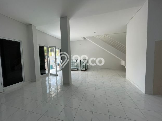 Area Ramai! Ruko Dijual di Tangerang untuk Bisnis Luas Bangunan 162m2 Area Ramai! Ruko Dijual di Tangerang untuk Bisnis Luas Bangunan 162m2