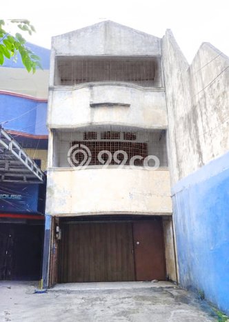 Ruko Dijual di Prime Area Jakarta Barat Luas 240m2 Ruko Dijual di Prime Area Jakarta Barat Luas 240m2