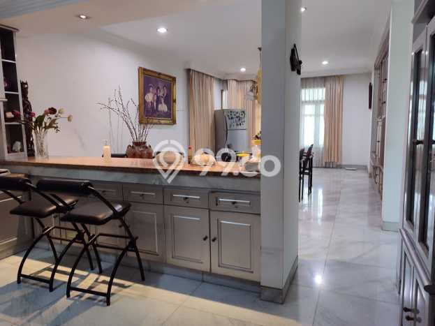 Rumah Mewah dengan Luas Tanah 378m² di Kawasan Elite Puri Indah, Jakarta Barat Rumah Mewah dengan Luas Tanah 378m² di Kawasan Elite Puri Indah, Jakarta Barat