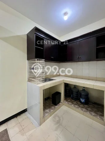 Rumah Nyaman di Cempaka Putih, 4 KT, Lingkungan Tenang, LT 124m2m² LB 190m2m² Rumah Nyaman di Cempaka Putih, 4 KT, Lingkungan Tenang, LT 124m2m² LB 190m2m²