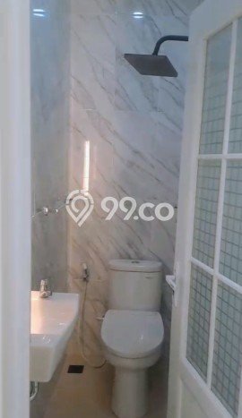 Dijual Rumah 4 Kamar Lokasi Strategis Bagus dan Strategis di Johar Baru Dijual Rumah 4 Kamar Lokasi Strategis Bagus dan Strategis di Johar Baru