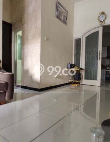 Rumah Luas Asri 3 KT Siap Huni di Sukomanunggal Surabaya Rumah Luas Asri 3 KT Siap Huni di Sukomanunggal Surabaya