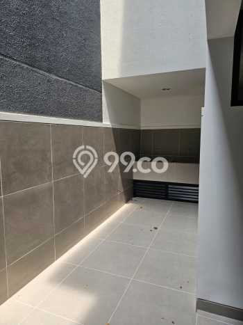 For Sale! Premium House LT 240m2 Desain Modern di Citraland For Sale! Premium House LT 240m2 Desain Modern di Citraland