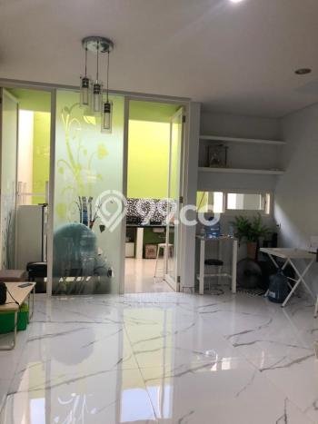 Dijual Rumah Luas Elegan Dengan View Cantik di Pakuwon Indah, Surabaya Dijual Rumah Luas Elegan Dengan View Cantik di Pakuwon Indah, Surabaya