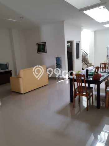 Hunian Mewah Dijual LT 200m2 di Rungkut, Surabaya Hunian Mewah Dijual LT 200m2 di Rungkut, Surabaya