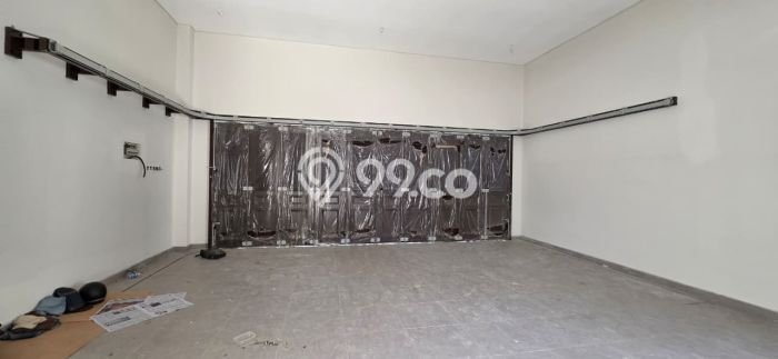 Hunian Modern Untuk Disewakan di Citraland Surabaya 4 KT & 4 KM Hunian Modern Untuk Disewakan di Citraland Surabaya 4 KT & 4 KM