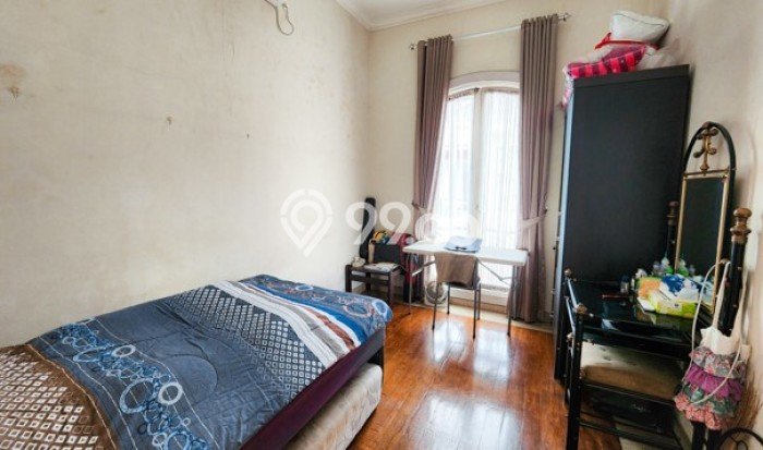 Rumah 4 KT 4 KM di Kawasan Cilandak, Jakarta Selatan Rumah 4 KT 4 KM di Kawasan Cilandak, Jakarta Selatan