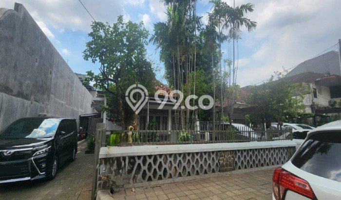Hunian Eksklusif Siap Huni LT 716m2 di Menteng, Jakarta Pusat Hunian Eksklusif Siap Huni LT 716m2 di Menteng, Jakarta Pusat