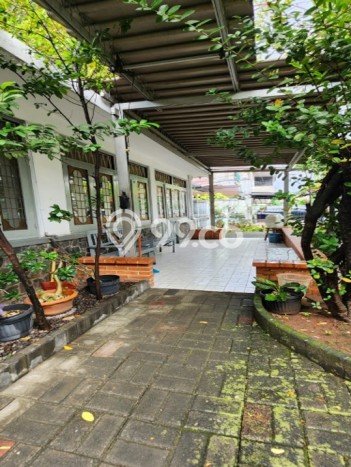Hunian Eksklusif Siap Huni LT 716m2 di Menteng, Jakarta Pusat Hunian Eksklusif Siap Huni LT 716m2 di Menteng, Jakarta Pusat