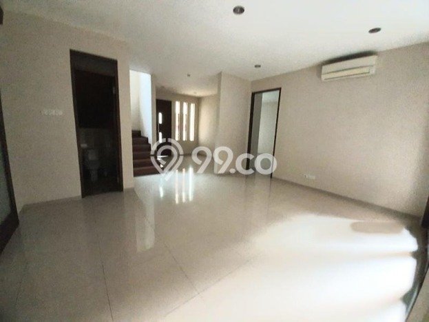 Rumah Mewah 4 KT 4 KM di Kompleks Cluster Bintaro, Tangerang Selatan Rumah Mewah 4 KT 4 KM di Kompleks Cluster Bintaro, Tangerang Selatan