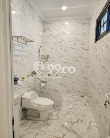 Rumah Elit Modern Siap Huni di Pondok Indah Jakarta Selatan Rumah Elit Modern Siap Huni di Pondok Indah Jakarta Selatan