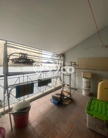 Rumah Mewah LB 300m2 Siap Pakai Desain Elegan di Jurangmangu, Tangerang Rumah Mewah LB 300m2 Siap Pakai Desain Elegan di Jurangmangu, Tangerang