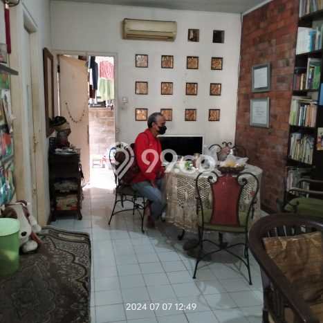 Rumah Luas Asri 2 KT Siap Huni di Graha Raya Bintaro Tangerang Selatan Rumah Luas Asri 2 KT Siap Huni di Graha Raya Bintaro Tangerang Selatan