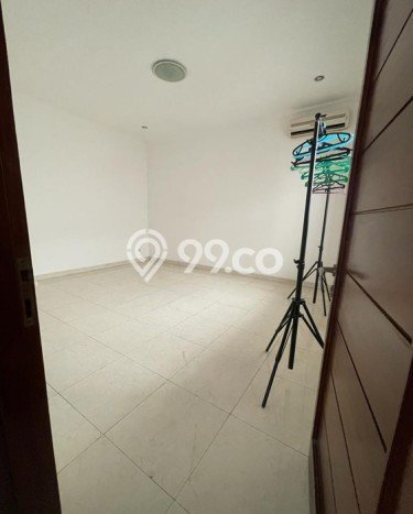 Rumah Lingkungan Nyaman di Sektor 7-Bintaro, Tangerang Selatan, LT 120m² LB 120m² Rumah Lingkungan Nyaman di Sektor 7-Bintaro, Tangerang Selatan, LT 120m² LB 120m²