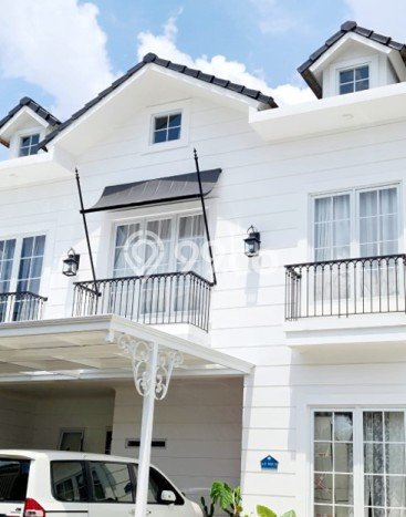 Rumah Strategis Modern Lb 190m2 di Pondok Aren, Tangerang Selatan Rumah Strategis Modern Lb 190m2 di Pondok Aren, Tangerang Selatan
