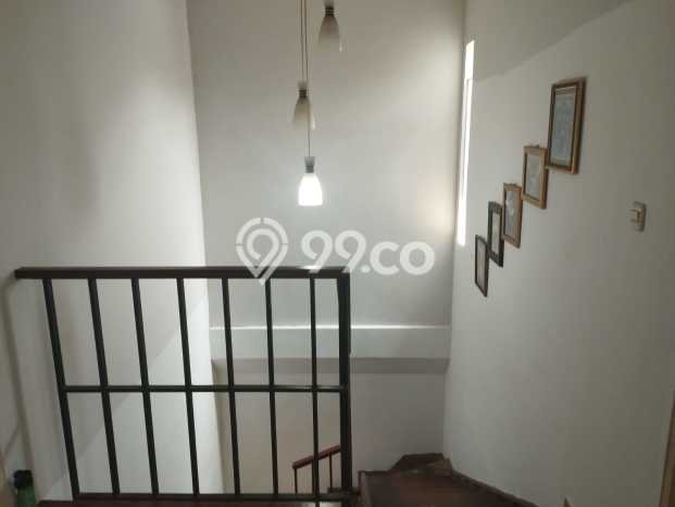 Rumah Modern 3 Kamar Siap Huni di Kompleks Perumahan Sektor 9-Bintaro, Tangerang Selatan Rumah Modern 3 Kamar Siap Huni di Kompleks Perumahan Sektor 9-Bintaro, Tangerang Selatan