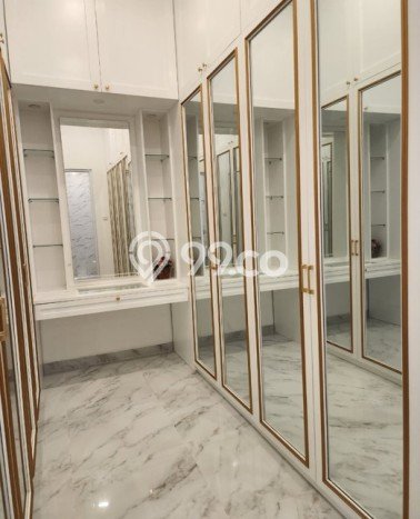 Rumah Elit Modern Siap Huni di Pondok Indah Jakarta Selatan Rumah Elit Modern Siap Huni di Pondok Indah Jakarta Selatan