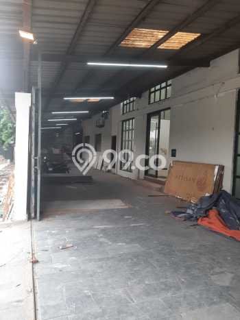 Lokasi Strategis! Dijual Gudang Bisnis di Karang Tengah, Tangerang Kondisi Bagus Lokasi Strategis! Dijual Gudang Bisnis di Karang Tengah, Tangerang Kondisi Bagus