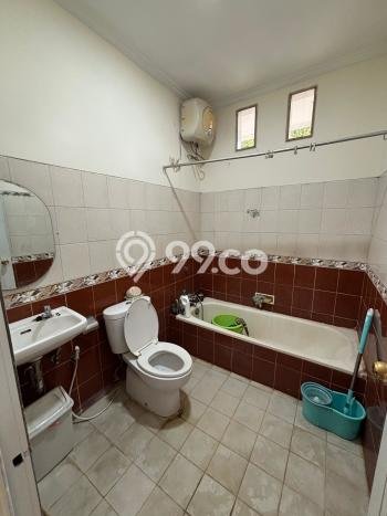 Rumah Elit LB 180m2 Siap Pakai Desain Elegan di BSD Nusaloka, Tangerang Rumah Elit LB 180m2 Siap Pakai Desain Elegan di BSD Nusaloka, Tangerang
