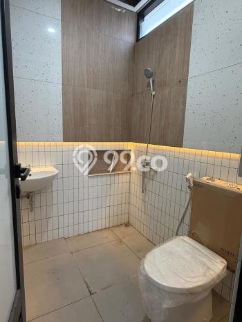 Dijual Rumah Modern 5 KT di BSD Nusaloka, Tangerang Dijual Rumah Modern 5 KT di BSD Nusaloka, Tangerang