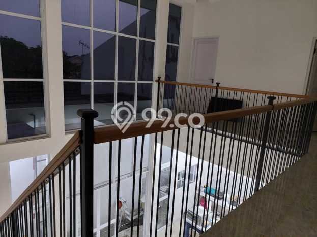 Rumah Modern Cantik 4 KT Siap Huni di BSD Rumah Modern Cantik 4 KT Siap Huni di BSD