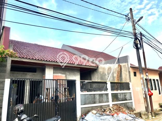 Rumah Luas Asri 3 KT Siap Huni di BSD Griya Loka Tangerang Rumah Luas Asri 3 KT Siap Huni di BSD Griya Loka Tangerang