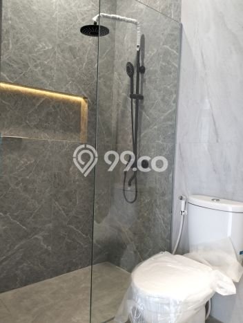 Rumah Elit Modern Siap Huni di BSD Griya Loka Tangerang Rumah Elit Modern Siap Huni di BSD Griya Loka Tangerang