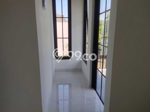 For Sale Hunian Rumah Terawat 4 KT di BSD Nusaloka, Tangerang For Sale Hunian Rumah Terawat 4 KT di BSD Nusaloka, Tangerang