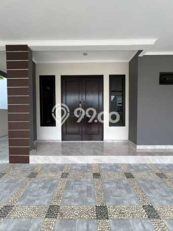 Jual Rumah Mewah Megah Dengan View Eksklusif di BSD City, Tangerang Jual Rumah Mewah Megah Dengan View Eksklusif di BSD City, Tangerang